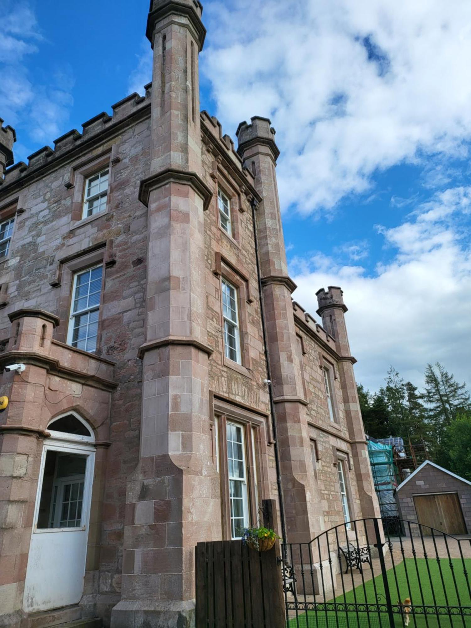 Langhouse Castle Bed And Breakfast Inverkip Eksteriør billede